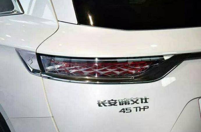 按照“帝艾仕”的逻辑 LV应该叫“驴”牌