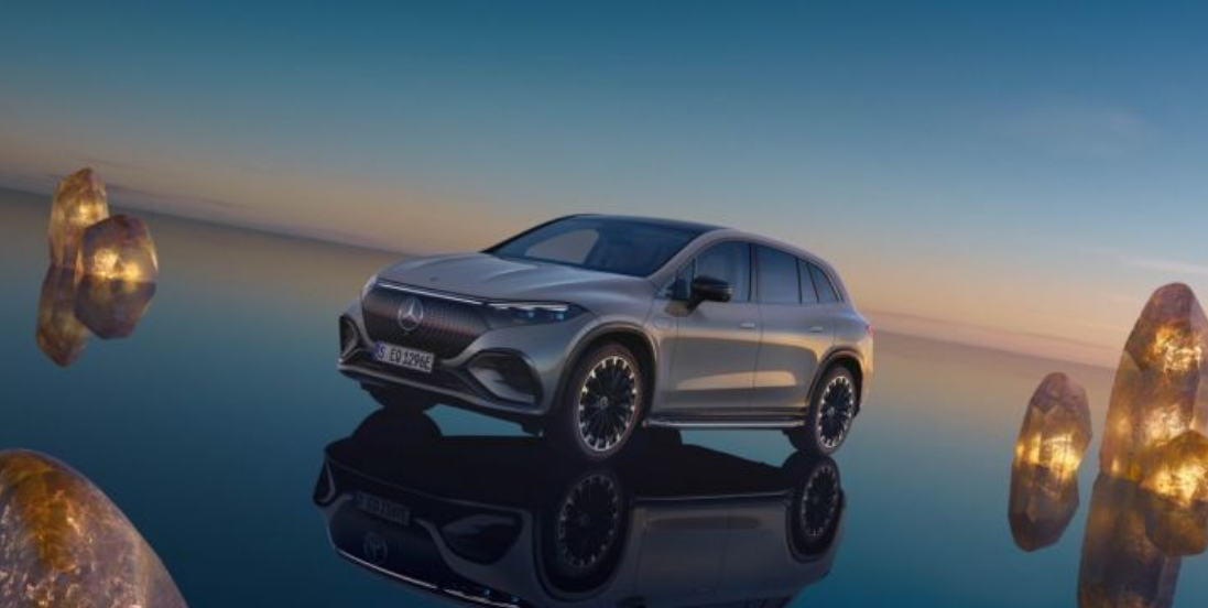 奔驰首款7座大型SUV 全新EQS电动车全球首发